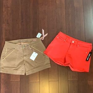 Bundle alert! 2 shorts with tags!